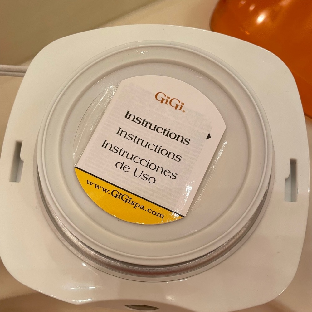 Gigi mini wax warmer